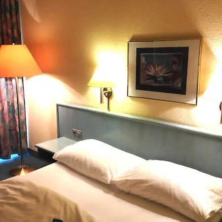 斯图加特祖福豪森美居酒店