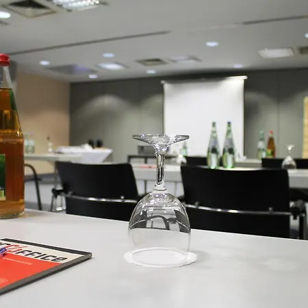 酒店 斯图加特祖福豪森美居酒店 3*