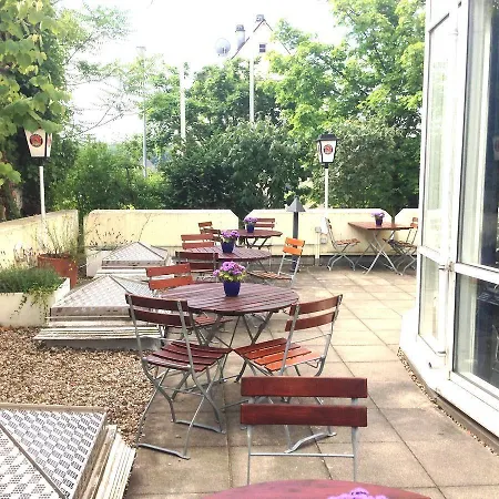 斯图加特祖福豪森美居酒店 3*