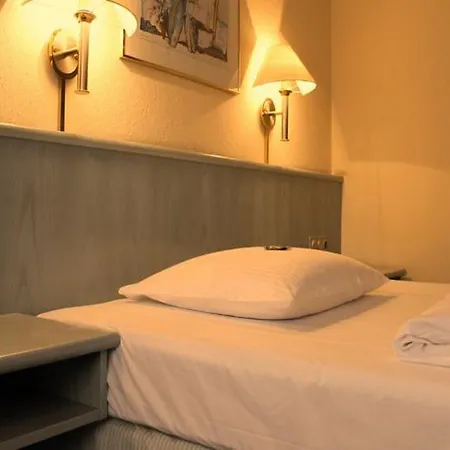 メルキュール ツッフェンハウゼン 3*